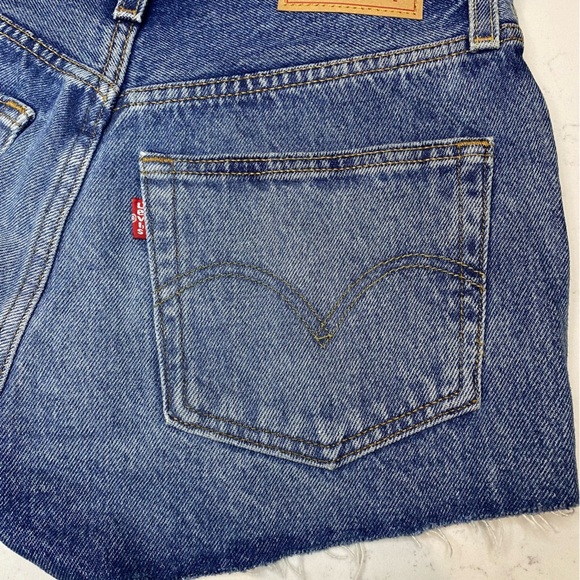 Levi’s 501 Women's Blue Denim Cutoff High rise Shorts size 25 - Picture 8 of 9